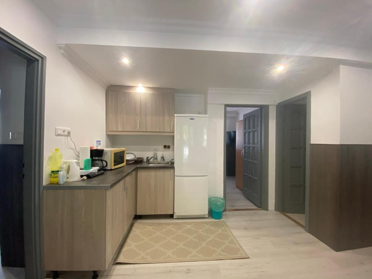 Holiday Apartmanház Balatonfüred Esterno foto