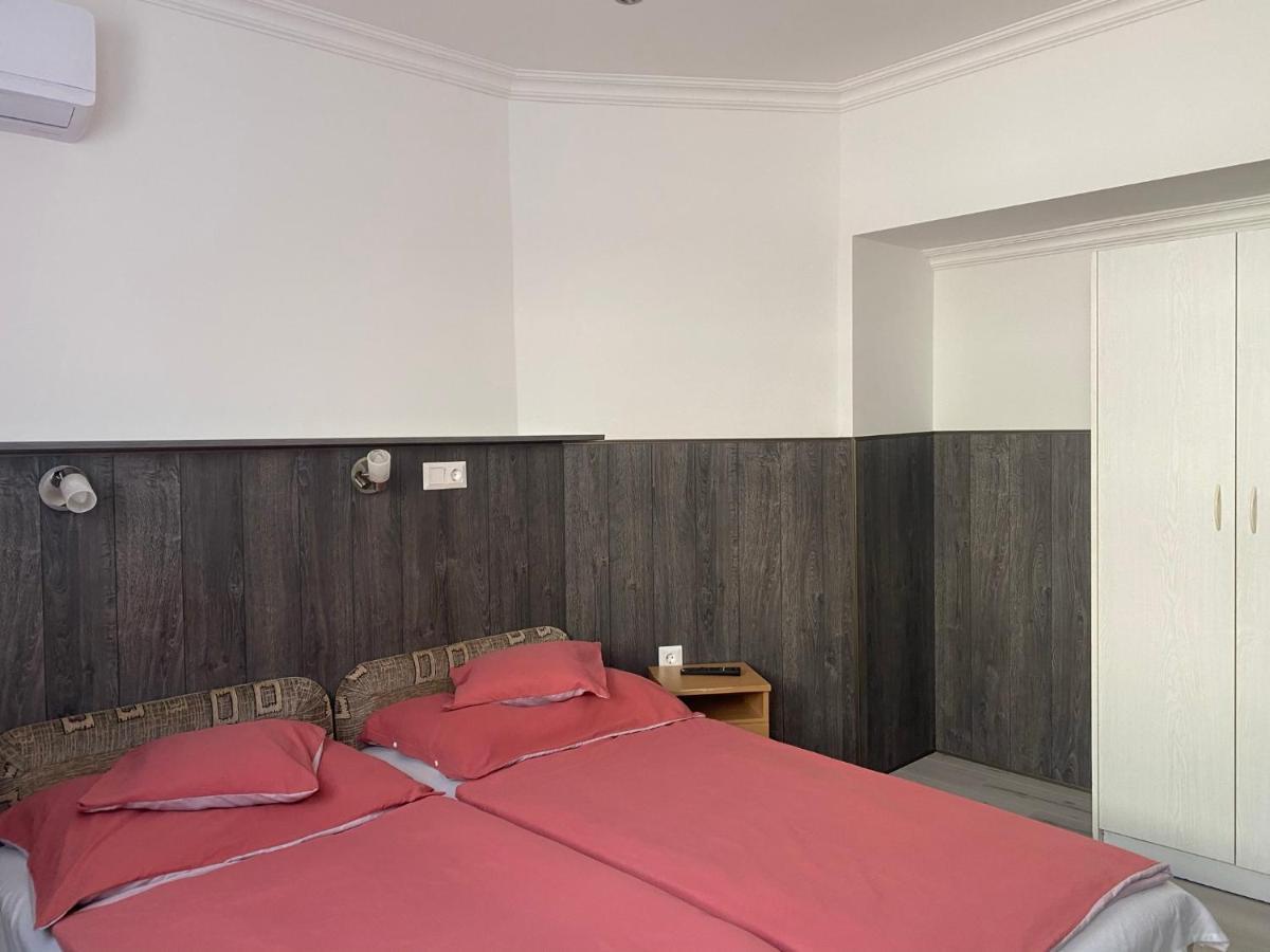 Holiday Apartmanház Balatonfüred Esterno foto
