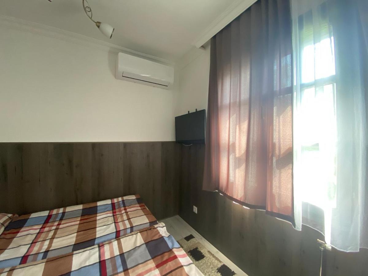 Holiday Apartmanház Balatonfüred Esterno foto
